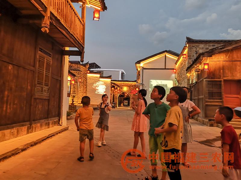 南平市建阳区书坊乡康宁古街夜色撩人。（ 黄杰敏 摄） (7).jpg