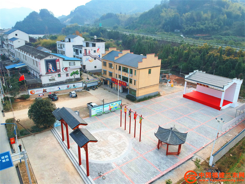 无人机航拍的西津畲族文化广场 (1).jpg