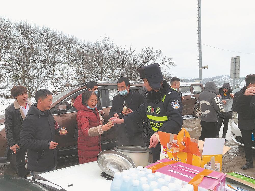 福建各地多举措应对低温雨雪冰冻灾害