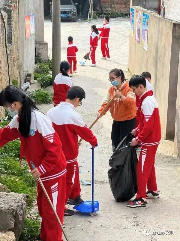 连江这样的“雷锋式”好少年，爱了爱了！