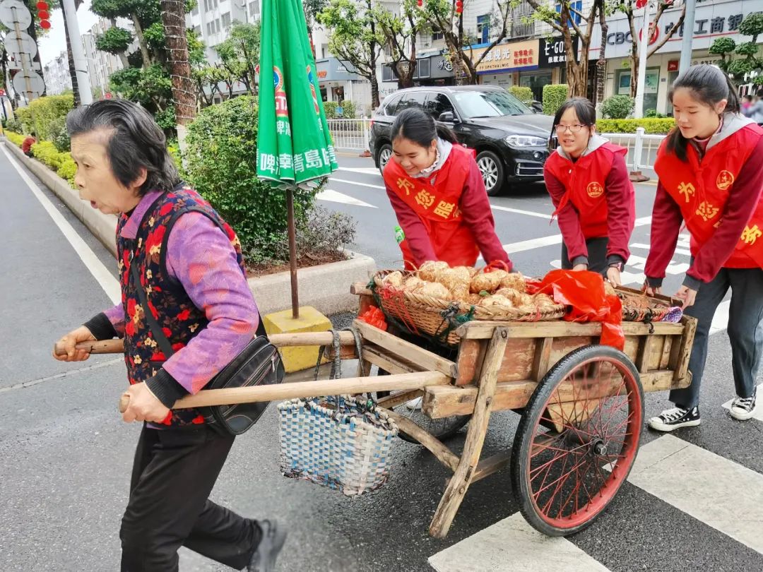 连江这样的“雷锋式”好少年，爱了爱了！