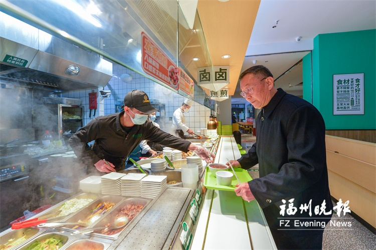 提升生活品质，让老人食有所依！福州长者食堂一年增加两倍