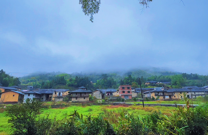 闽清东洋村：烟雨中的山水画卷